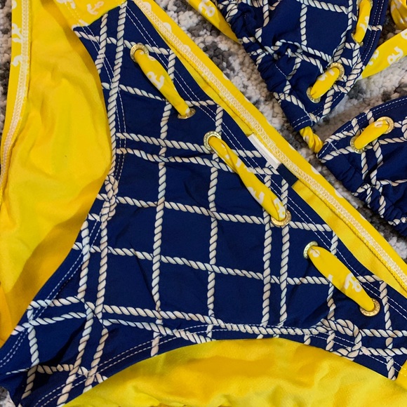 Two piece bikini 👙 - Picture 4 of 6